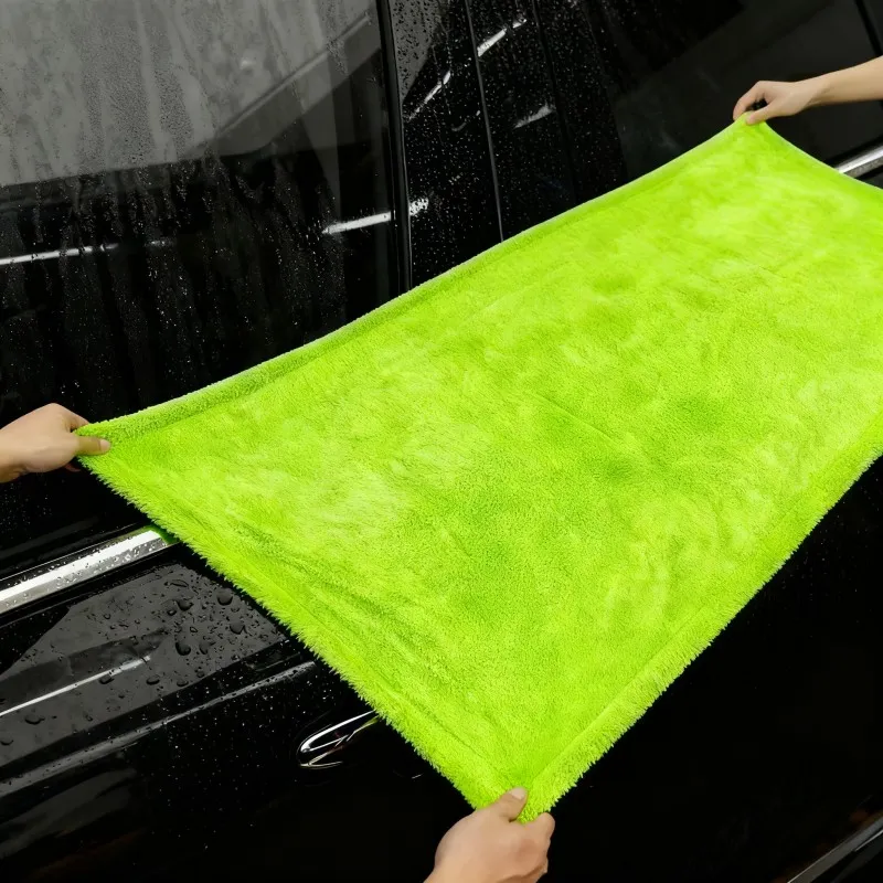 Plush Car Cleaning and Drying Towel — thumbnail 4