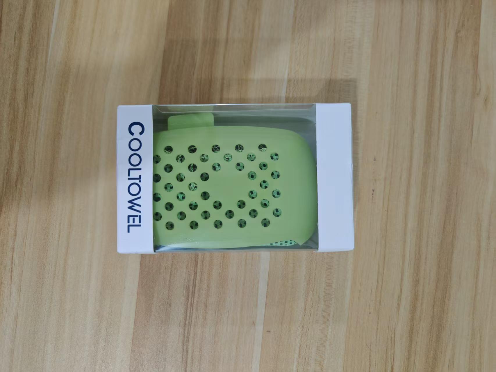 Cooling Sports Towel with Carry Case — thumbnail 4